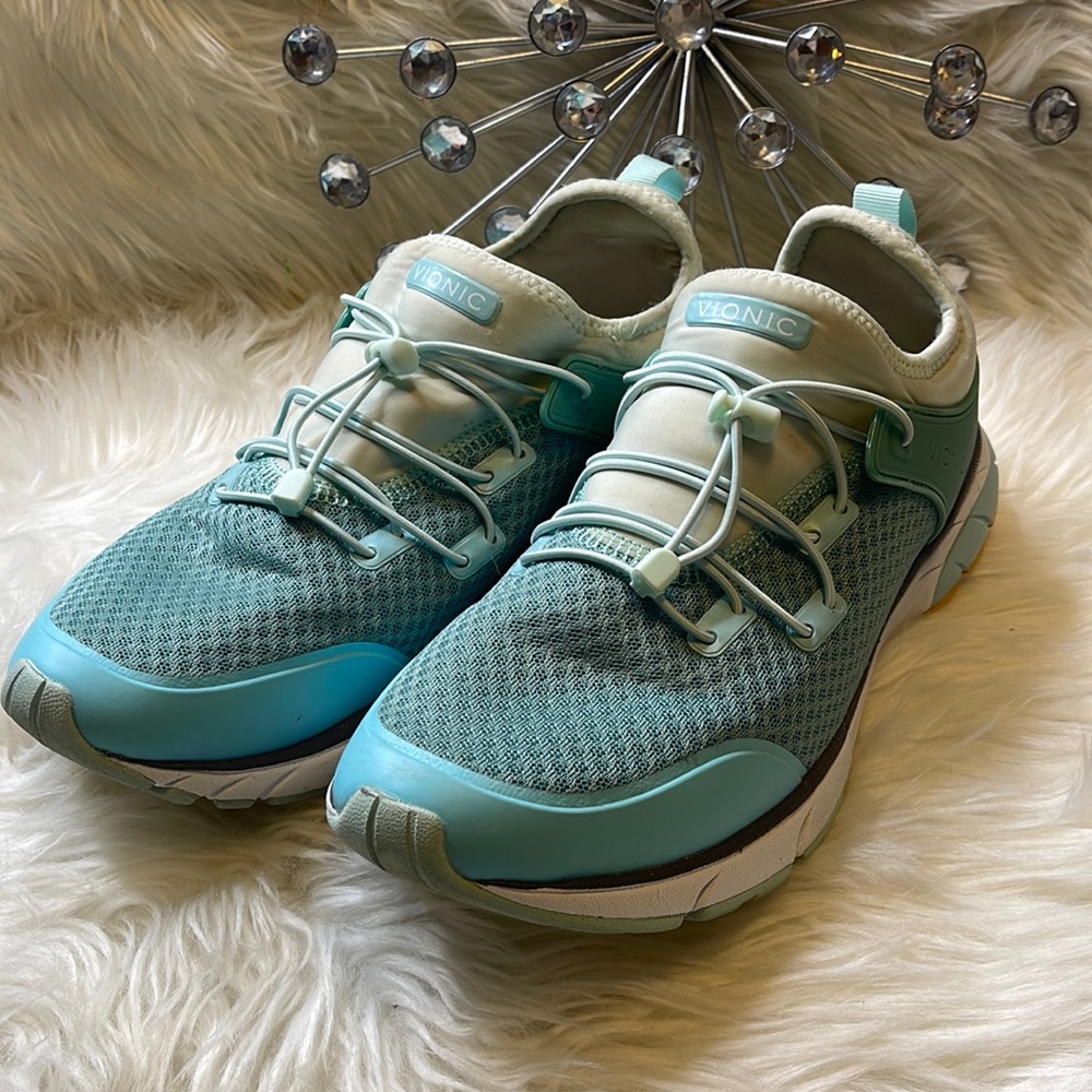Vionic London Women's Sneaker